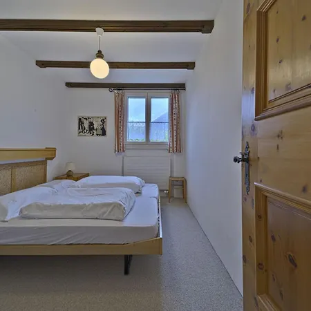 Chesa Tussilago - Apartment La Punt-Chamues-ch