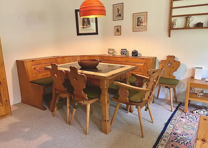 Chesa Tussilago - Apartmán La Punt-Chamues-ch