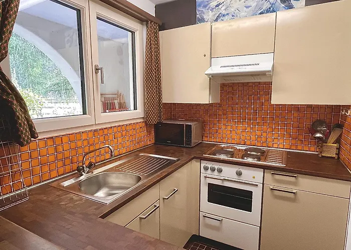 Chesa Tussilago - Apartmán La Punt-Chamues-ch